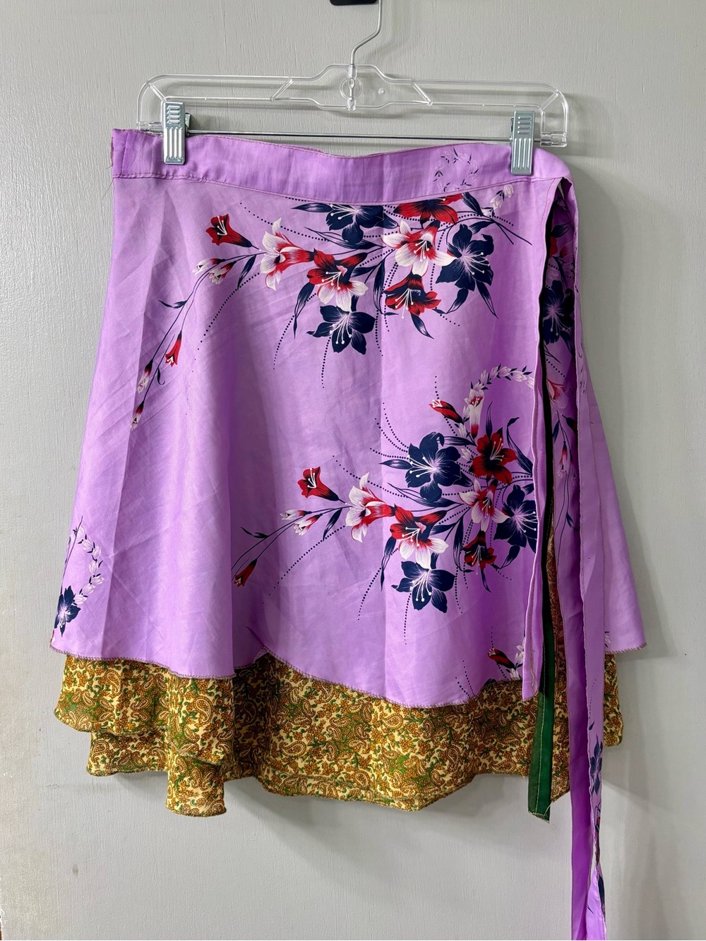 Darn Good Yarn Silk Sari Wrap Mini
Skirt XL 14-20 Purple Floral
Reversible
